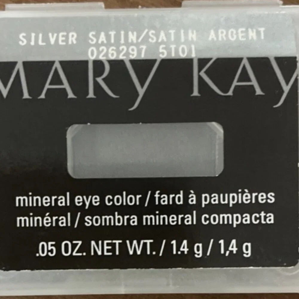 Mary Kay Silver Satin Eyeshadow